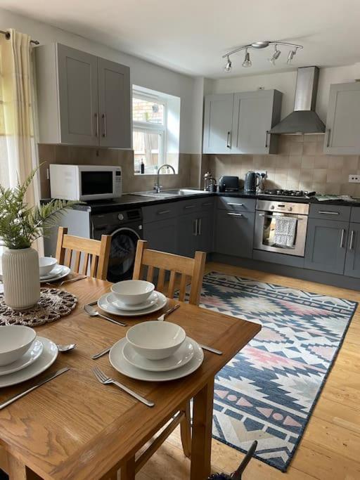 Villa Stylish 3 Bed House Hitchin Extérieur photo